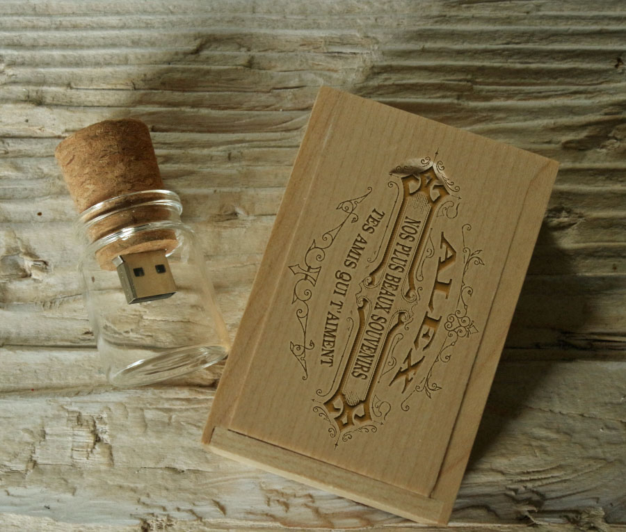 Clé Usb personnalisée avec vos plus beaux souvenirs.
