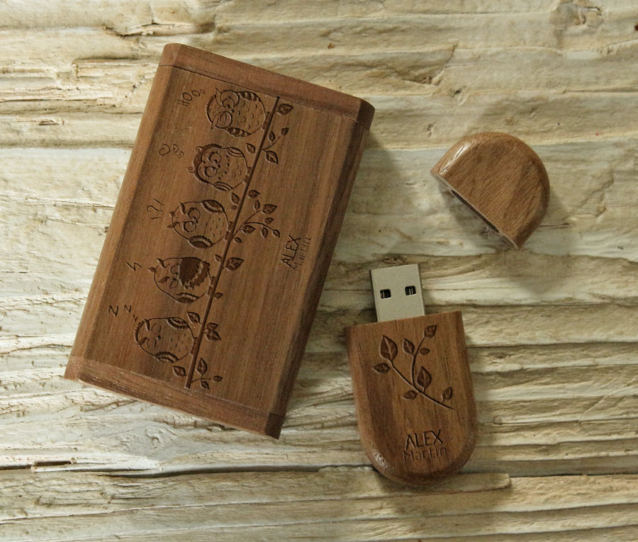 Clé Usb personnalisée avec vos plus beaux souvenirs.