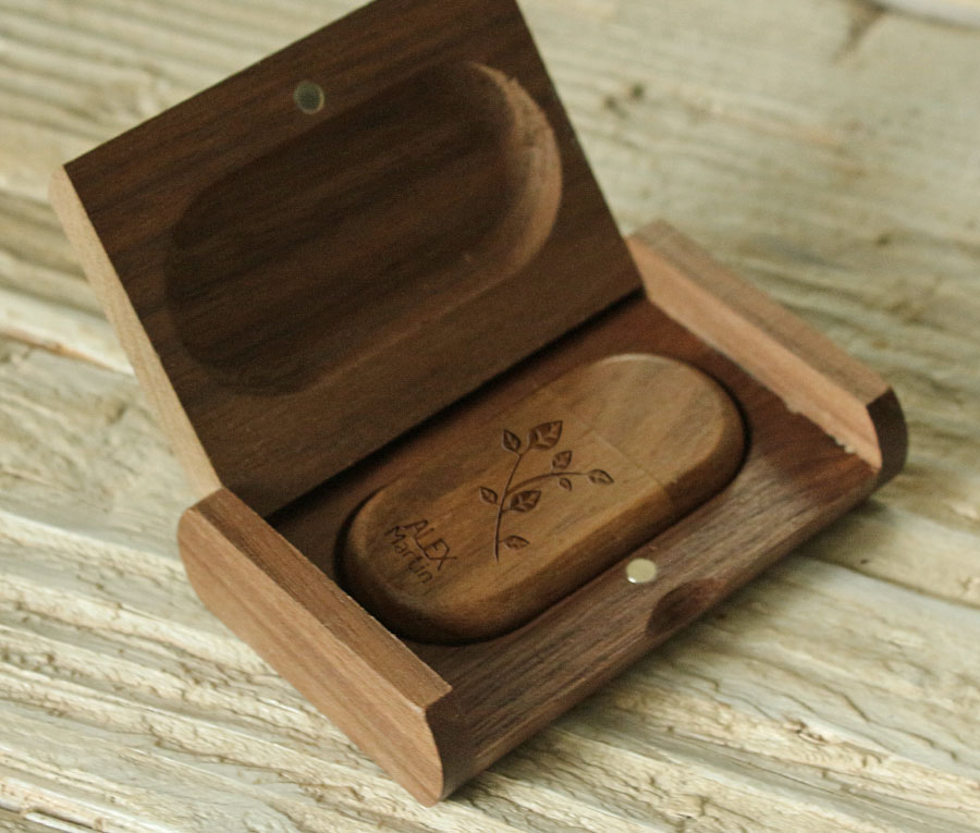 Clé Usb personnalisée avec vos plus beaux souvenirs.