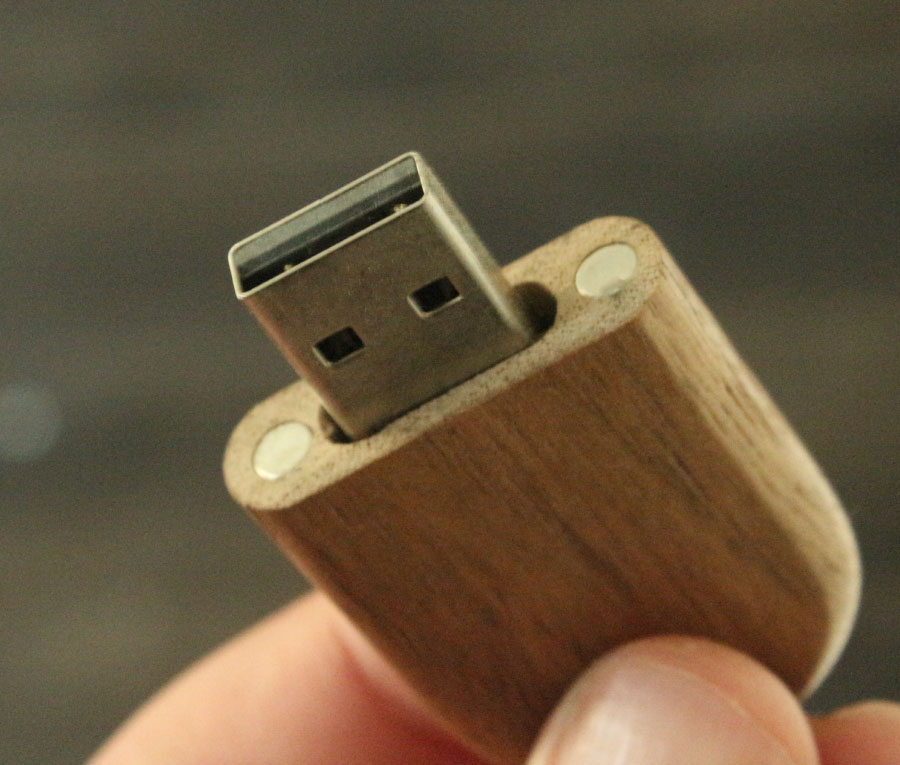 Clé Usb personnalisée avec vos plus beaux souvenirs.